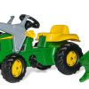 טרקטור לילדים דגם John Deere כולל נגרר תואם וכף קדמית של חברת Rolly Toys תוצרת גרמניה לגילאי ½2 עד 5